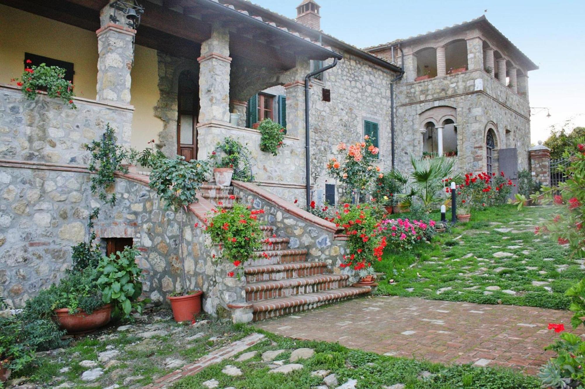 Apartment In Chiusdino With Terrace Exterior foto